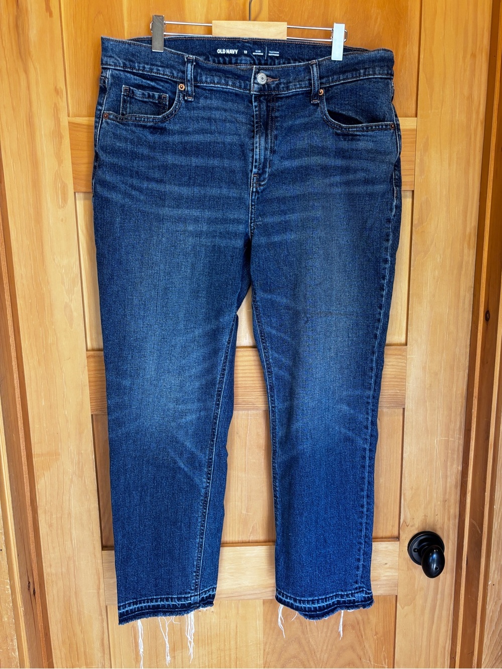 Old Navy Boyfriend Jeans Size 12 Mid Rise Dark Wash Raw Hem Ankle Stretch Denim
